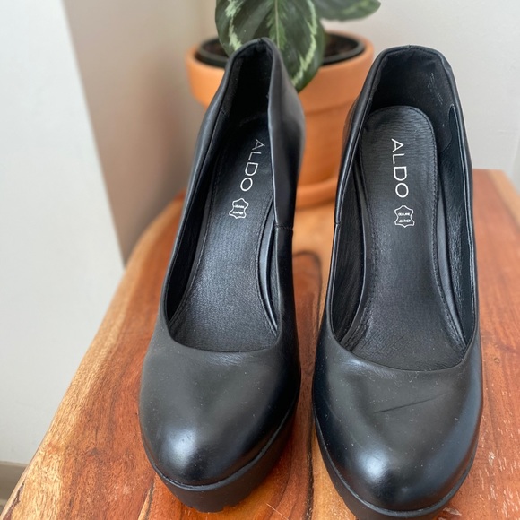 Platforms - Picture 3 of 3